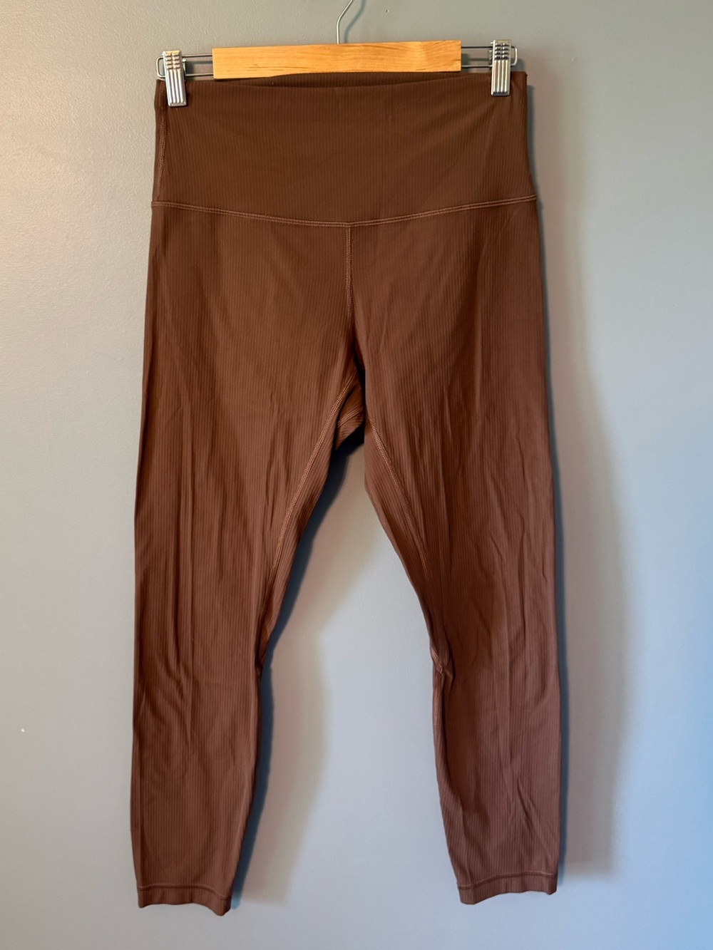 Lululemon Align Ribbed High-Rise Pant 25"
Java - Picture 5 of 9